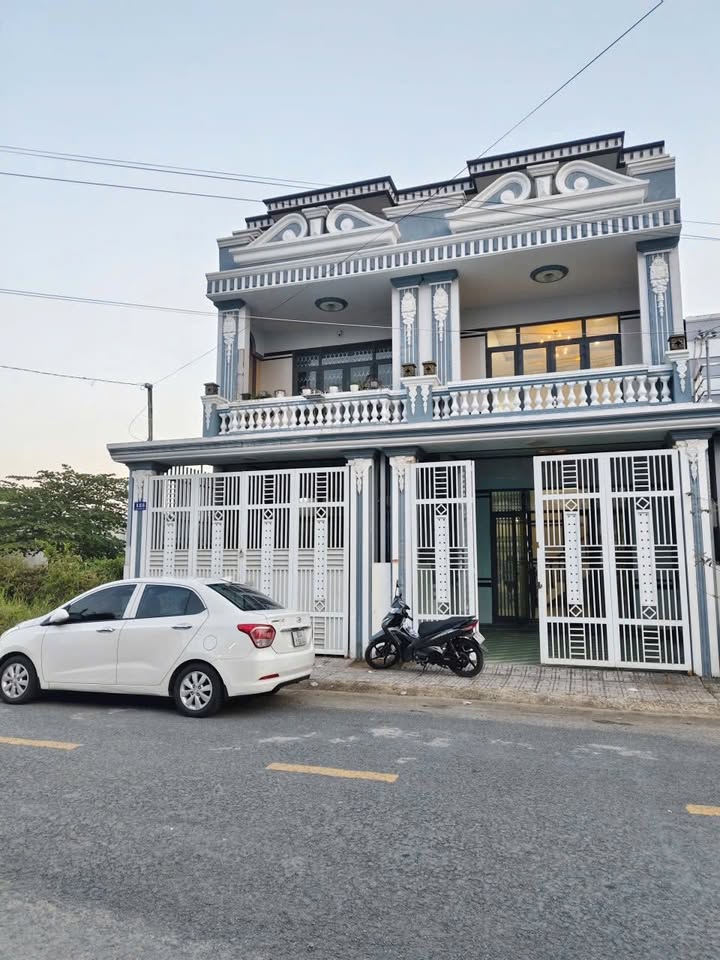 Nhà Phố Sóc Trăng 100m² - Mặt Tiền Kinh Doanh Hiệu Quả!