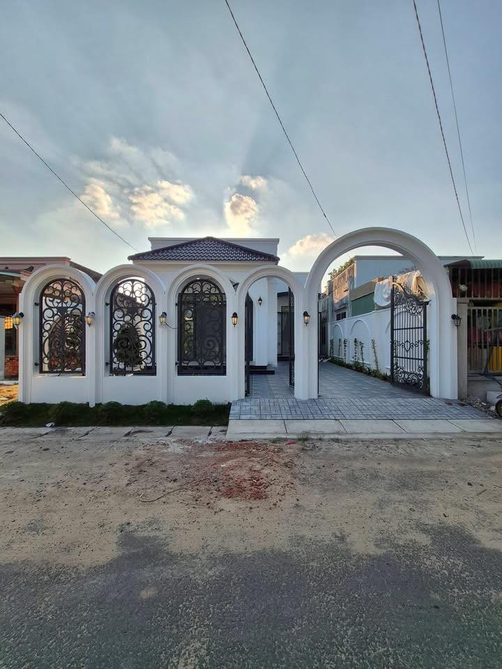 Nhà 148m² 3PN TP. Tây Ninh - Ô tô tránh, Sổ hồng thổ cư