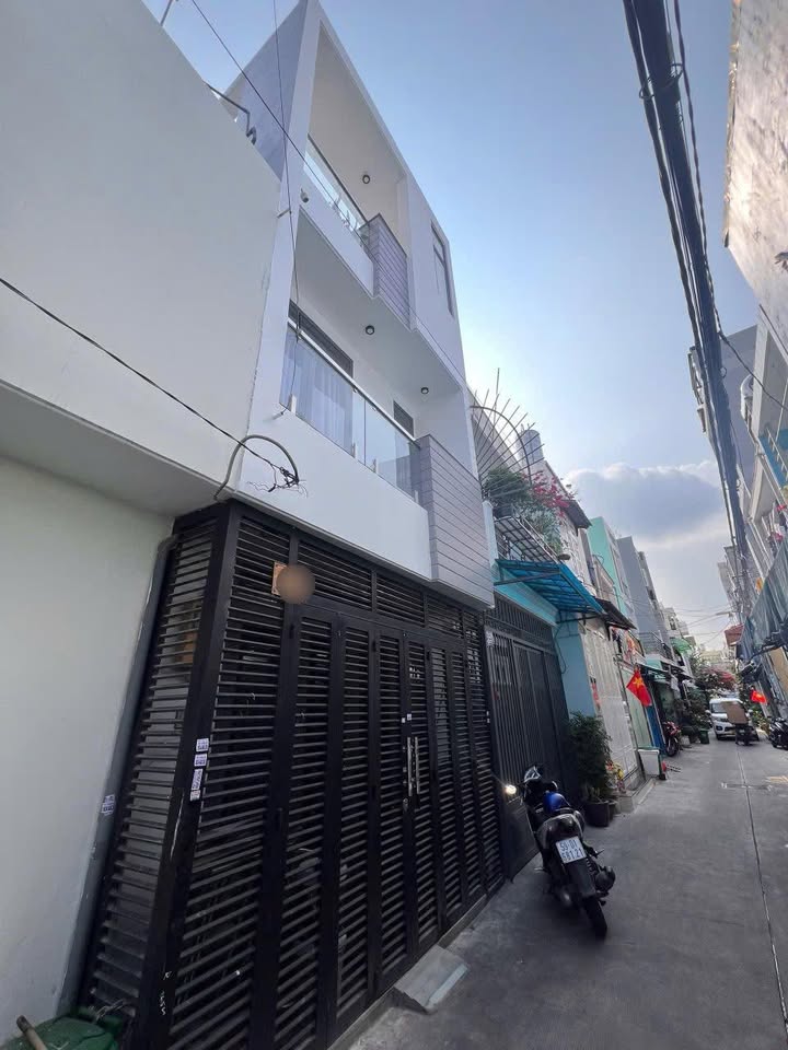 Nhà 4x7m, 3 Lầu, Hẻm 5m Thông Đường 16A Bình Tân - Giá Tốt 4.65 Tỷ