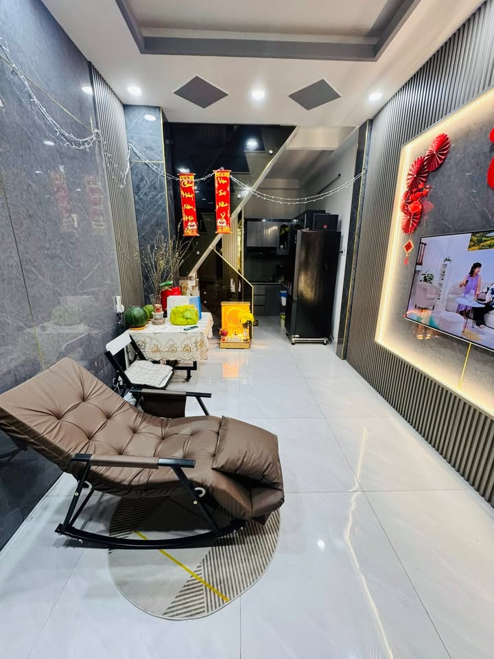 Cho Thuê Nhà 4PN Hẻm Xe Hơi Trần Xuân Soạn Q7 - 14 Triệu/tháng