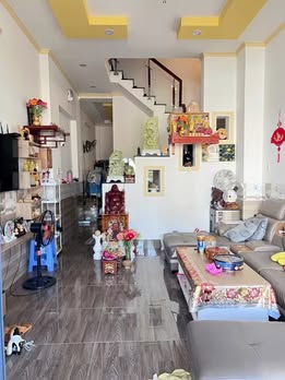 Bán Gấp Nhà 3 Tầng MT Lê Hồng Nhi, Cần Thơ - 62m², 4PN, Sổ Hồng