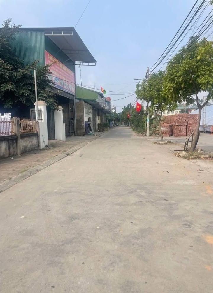 Đất nền Chi Đông, Mê Linh 100m² - Sổ đỏ chính chủ, tiềm năng đầu tư!