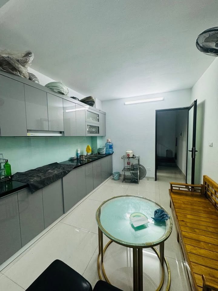 Nhà Mặt Tiền Kinh Doanh Ngọc Lâm, Long Biên - Ô tô tránh, thang máy, 5 tầng