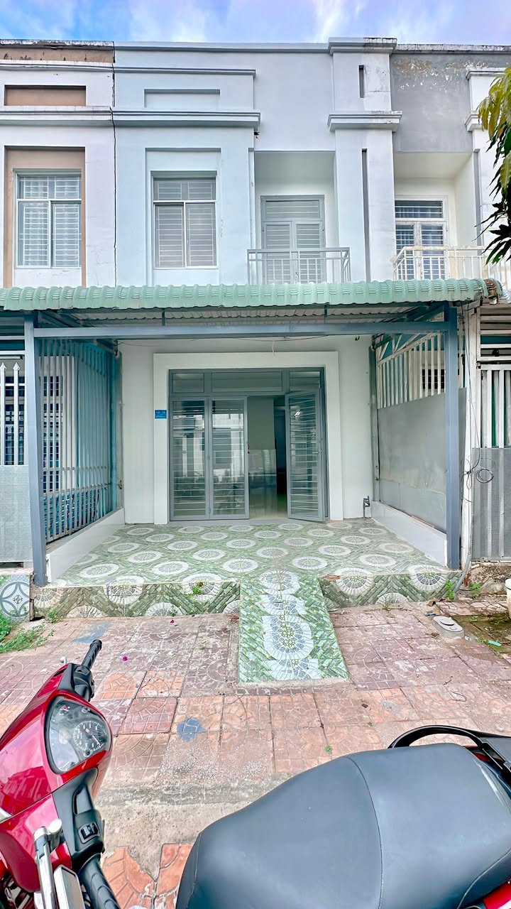 Nhà Trệt Lầu KDC Hoàng Quân Cần Thơ - 4.5 Triệu/Tháng, Sẵn Ở Ngay