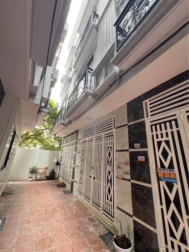 Nhà 30.2m² Biên Giang, Hà Đông - Giá 3.8 Tỷ, Sẵn Sàng An Cư