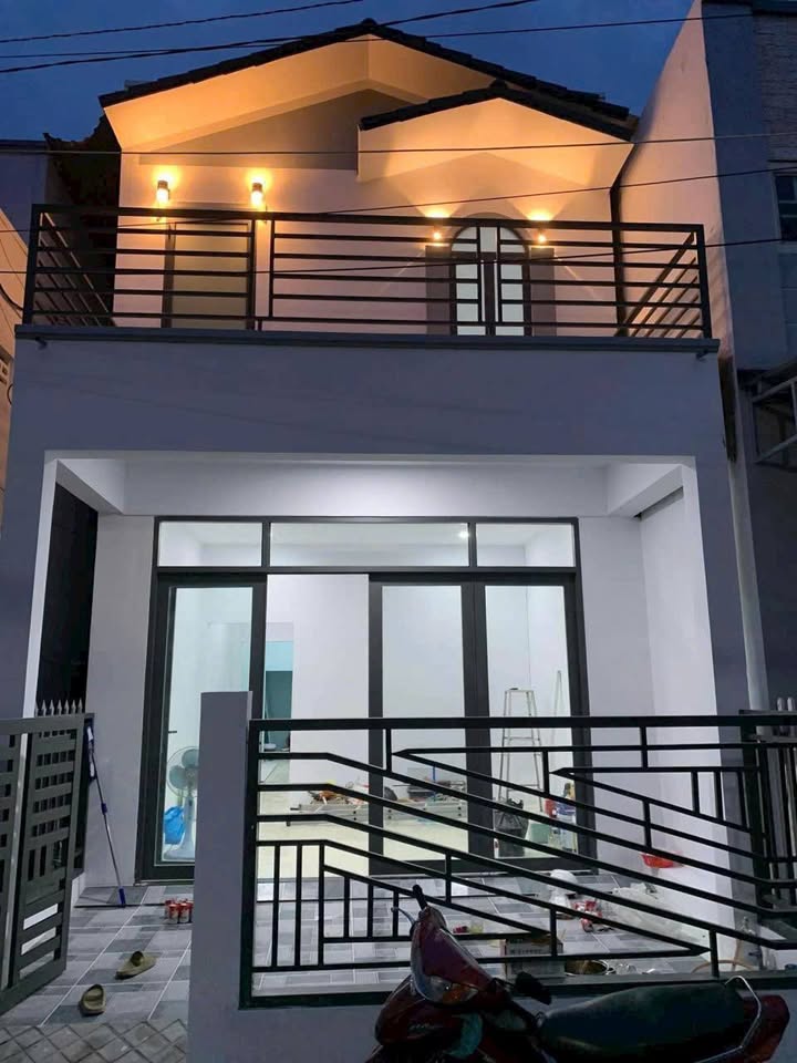 Nhà mới 67.7m² đường Võ Thị Sáu, Long Xuyên - Giá 2.8 tỷ