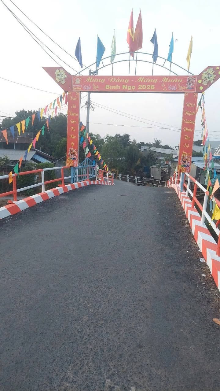 Đất nền Mỹ Hòa Long Xuyên 323m² 1,6 tỷ - Sổ đỏ chính chủ