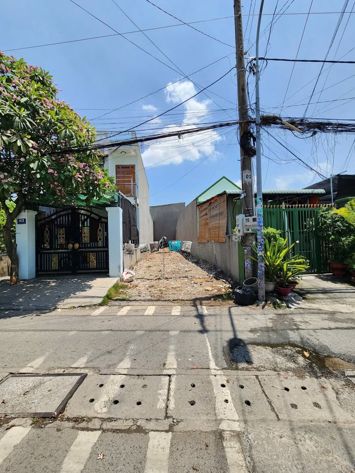 Bán đất Mặt tiền Nguyễn Văn Trỗi Dĩ An 120m² - Sổ hồng riêng, 5.2 tỷ