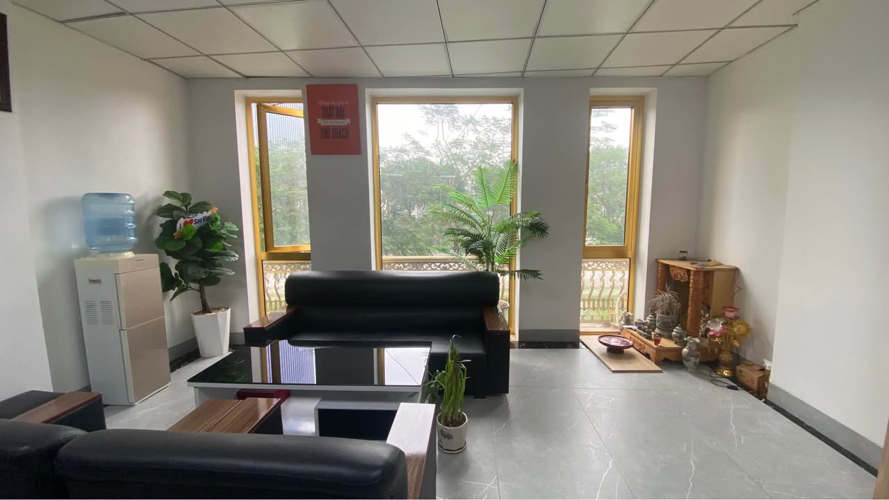 Văn Phòng 70m² Yên Hoà, Cầu Giấy - Tòa Nhà Sang Trọng, Giá Ưu Đãi 15 Triệu/Tháng