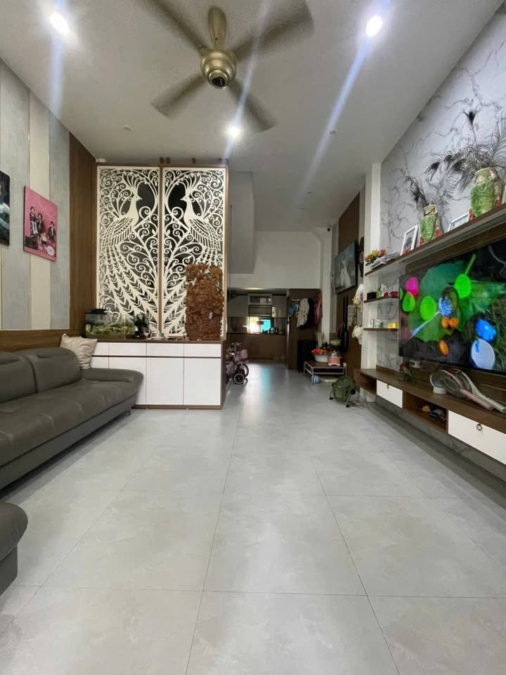 Nhà 3 Tầng 58m² Ngõ Thông Ô Tô Hưng Đạo, Quốc Oai - Sổ Đỏ Vuông Vắn