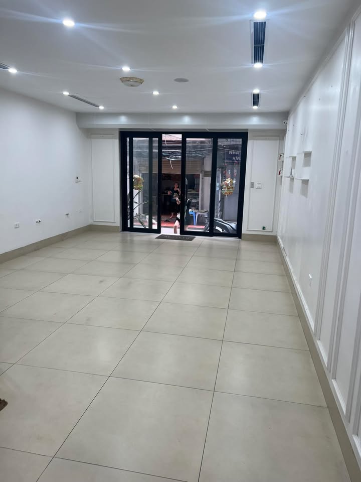 Nhà phố Triều Khúc 200m² 30 triệu - KD mặt tiền