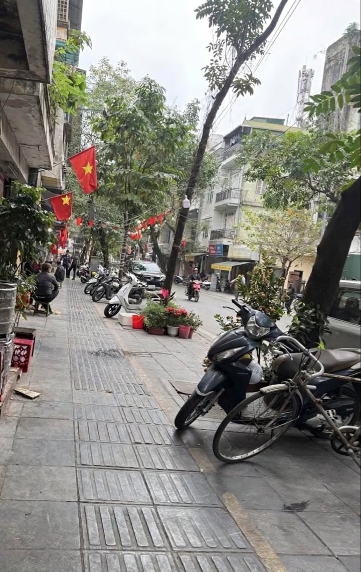 Nhà phố Lê Quý Đôn, Hai Bà Trưng - 30m² 3 Tầng, Sổ đỏ chính chủ