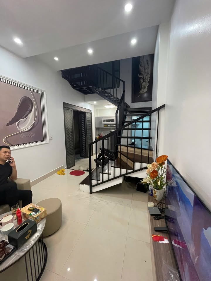 Nhà 2 Tầng Ngõ Hàng Kênh, Hải Phòng - 28.6m² Sổ Đỏ, Full Nội Thất