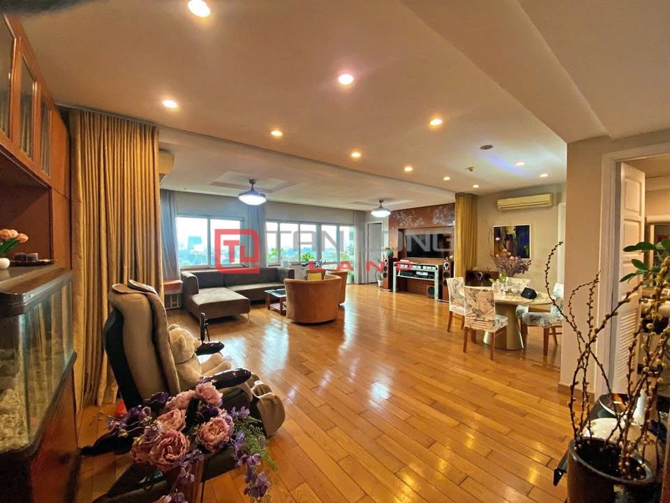 Căn hộ E Ciputra 150m² view đẹp - Tầng cao, sẵn sàng ở ngay!