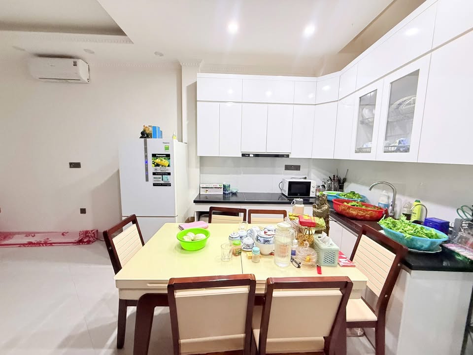 Nhà riêng Yên Hoà Cầu Giấy 30m² giá 9.8 tỷ - Sẵn sàng ở ngay!