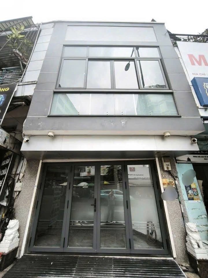 Nhà riêng Bạch Đằng, Tân Bình 30 triệu/tháng - Ô tô vào tận nhà!