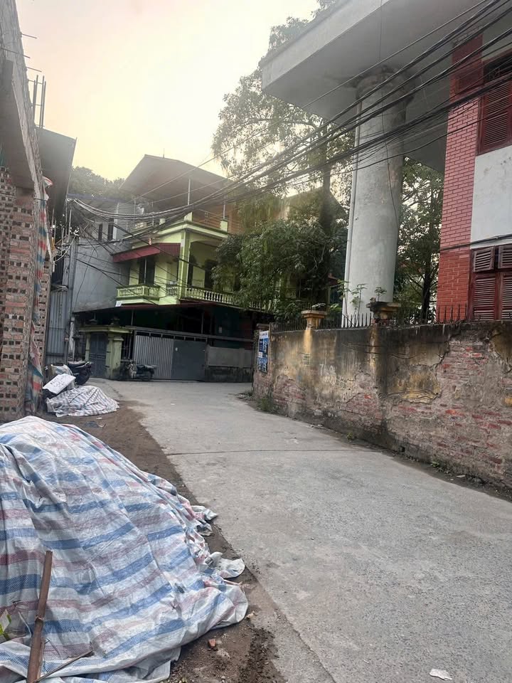 Nhà 3 Tầng Nhạc Lộc, Như Quỳnh - 45m² Sổ Đỏ Sang Tên Nhanh