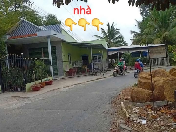 Nhà Nguyên Căn Mặt Tiền Lộ Nhựa Đông Bình - 2PN - Giá 2.5 Triệu/Tháng