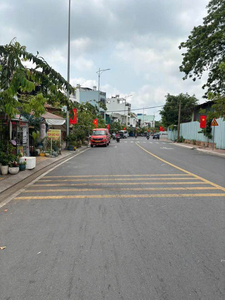 Nhà Mặt Tiền Giác Viên Q11 - 7.4 Tỷ - Lộ Giới 16m KD Sầm Uất