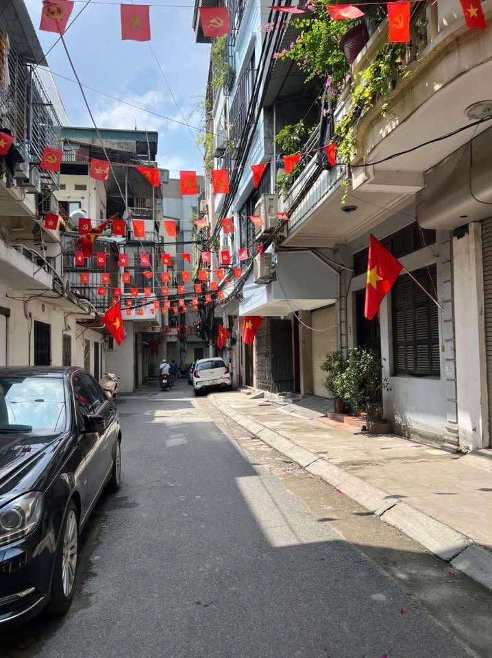 Nhà 5 Tầng Thang Máy Ba Đình - 58m² - Gần Phố Nghĩa Dũng - 11 Tỷ