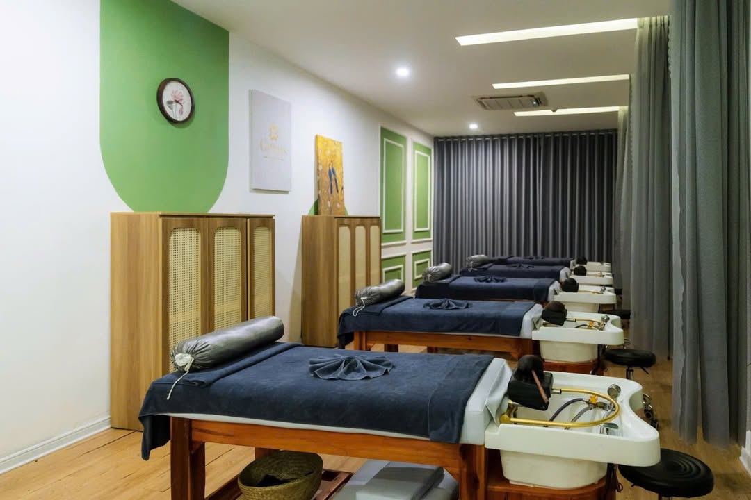 Sang Spa 4 Tầng Mặt Tiền Lê Đình Lý, Đà Nẵng - 320m² Kinh Doanh Đắc Lộc