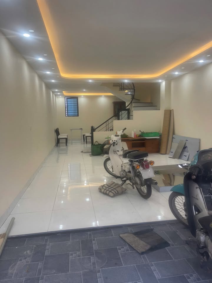 Nhà 70m² Ngõ 27 Tả Thanh Oai - Giá 2 Tỷ, Sẵn Sàng Ở Ngay