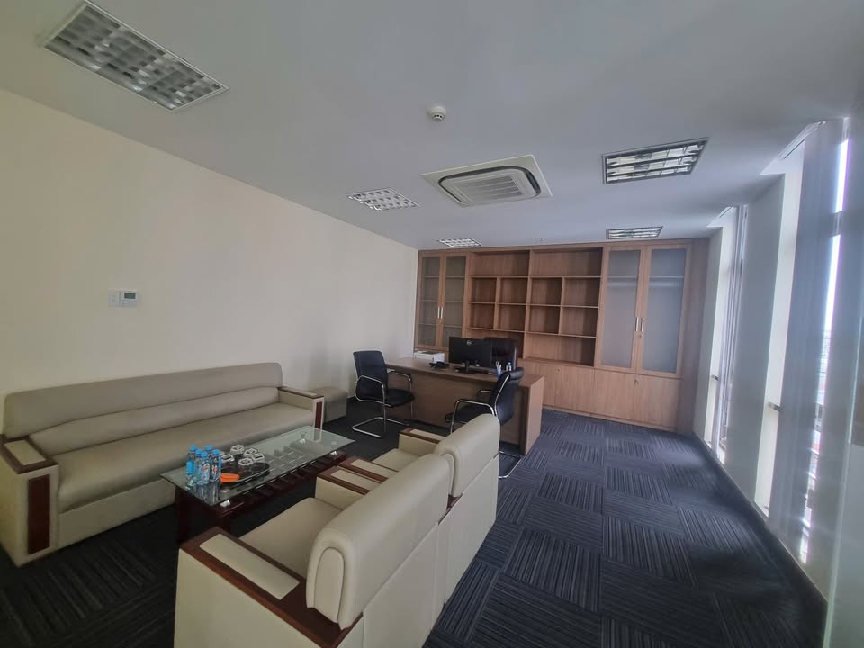 Văn phòng Quận Bình Thạnh 82m² - Sẵn sàng làm việc ngay!