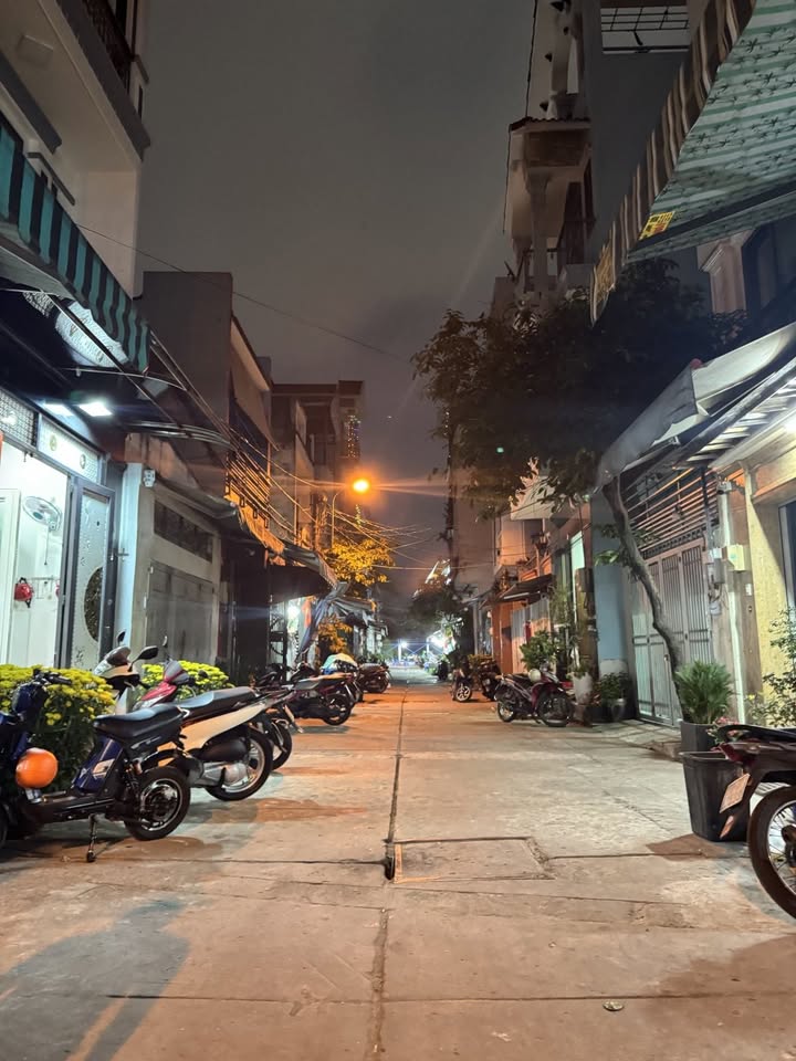 Nhà Phố Quận Tân Phú 72m² – Giá Tốt Hiếm Có, Sổ Hồng Sẵn Sàng!