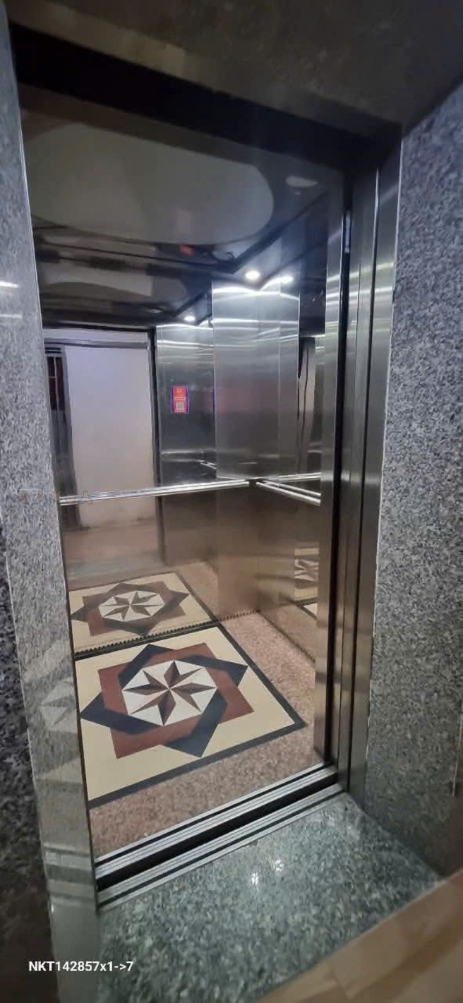 Bán Gấp Căn Tập Thể 40m² Phú Thượng, Tây Hồ - Có Thang Máy, Sổ Đỏ Chính Chủ