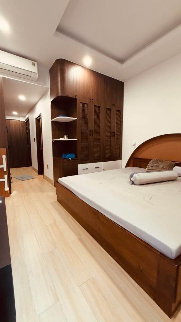 Nhà 4 Tầng Hẻm Xe Tải Lạc Long Quân, Q10 - 74m², Giá 13.8 Tỷ (TL)