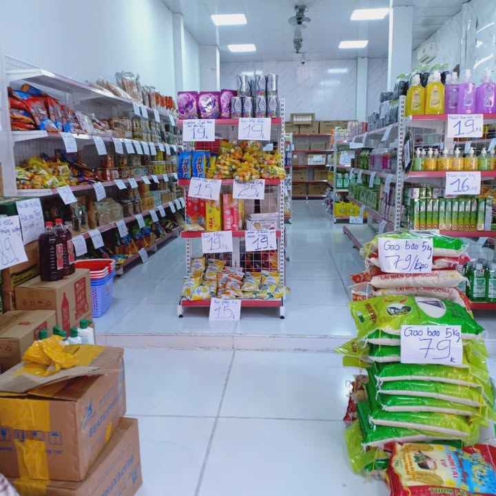 Cho thuê cửa hàng góc 2 mặt tiền chợ Lạc Quang, Q12 - 100m², kinh doanh tốt