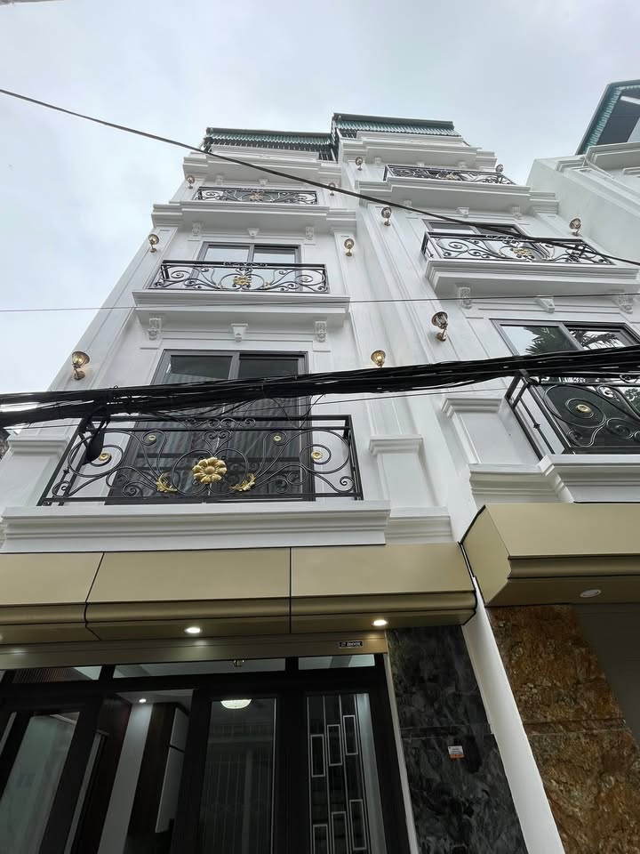 Nhà 5 Tầng Nguyễn Khoái 31m² - Giá 5 Tỷ, Ngõ Rộng Ô Tô 5m