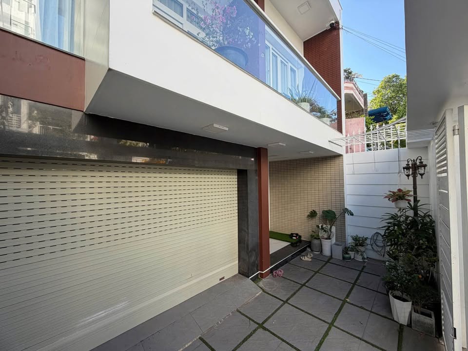 Nhà Mặt Tiền Nguyễn Hữu Huân Nha Trang 135m² - Mặt Tiền Kinh Doanh