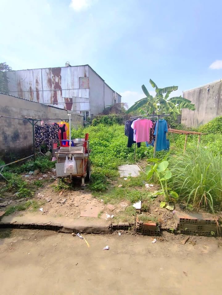 Đất Hóc Môn 74m² - Ngang Hiếm 6m - Sổ Hồng Riêng - Giá 2.3 Tỷ