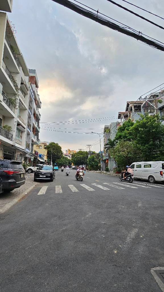 Nhà Phố Tân Phú - Góc 4x11m, 2PN, 5 Tỷ - Sát Mặt Tiền Nguyễn Cửu Đàm