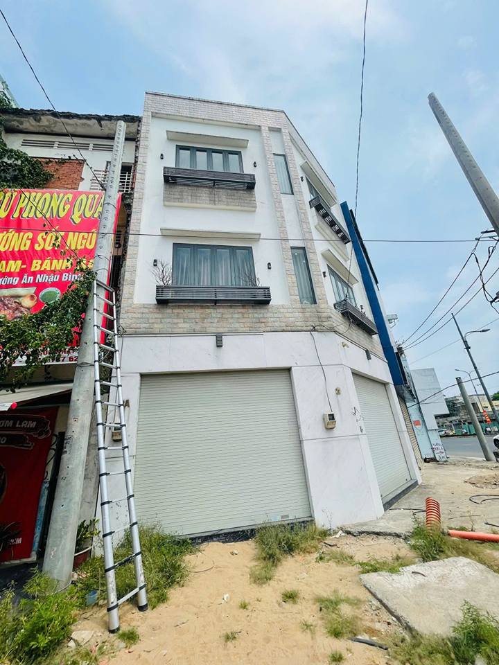 Nhà Mặt Tiền Trường Chinh 4x9m, 3 Tầng - Giá 8.8 Tỷ