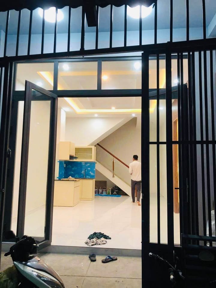 Nhà 40m² 3 Tầng Ngay Ngã 4 Phú Nhuận - Sát Mặt Tiền Hoàng Văn Thụ - 6 Tỷ