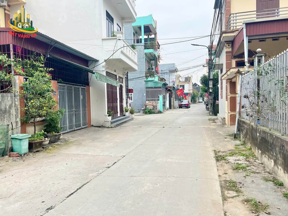 Bán Đất Vàng Ngõ 51 Trần Quang Khải, Ninh Bình - 100m² Ô Tô Đỗ Cửa