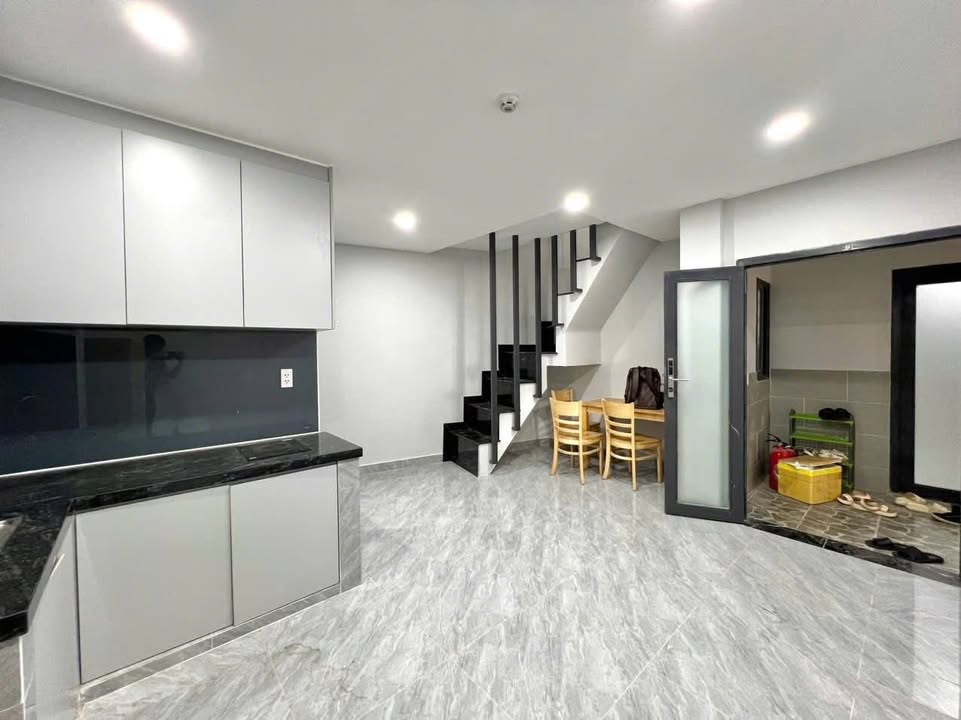 Cho thuê nhà nguyên căn 2 tầng, Cầu Kinh Thanh Đa, Bình Tân - Sẵn nội thất