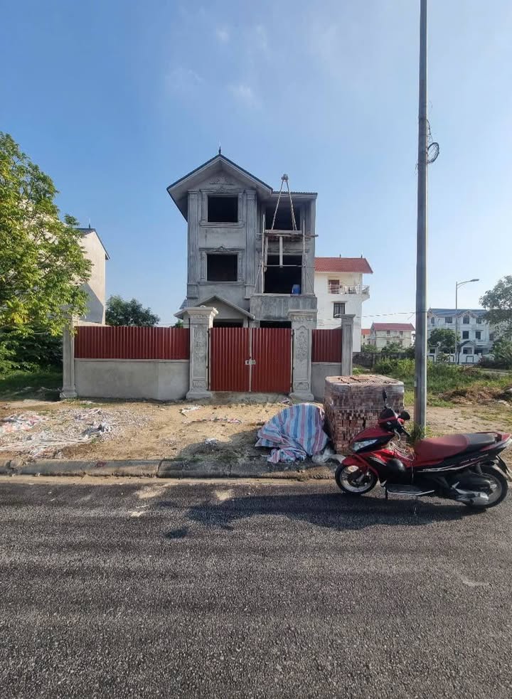 Biệt thự Mê Linh Anh Dũng 180m² - Hướng Tây Bắc - Giá 10.99 Tỷ