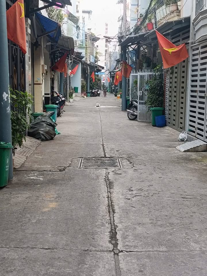 Nhà 4x14m, 4 Tầng, 5PN, Bình Tân - Giá 6.8 Tỷ