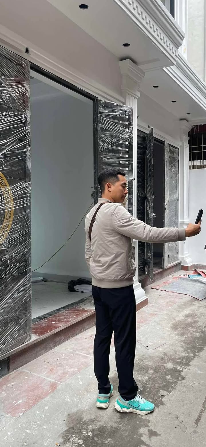 Nhà 5 Tỷ Phường Mai Động - 31m² x 5 Tầng, 3 Ngủ, Sổ Chính Chủ