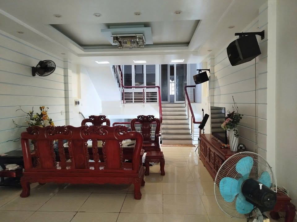 Nhà Phố Đinh Công Tráng Ba Đình 112m² - Kinh Doanh Sầm Uất, Nở Hậu