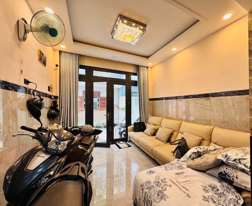 Nhà riêng Nguyễn Gia Trí 45m² - Ô tô vào tận nhà, kinh doanh đỉnh!