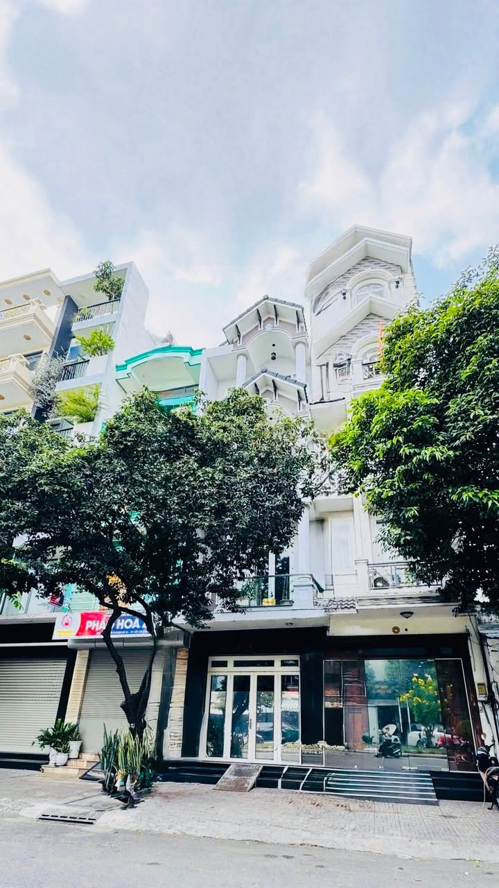 Nhà Phố Lê Thúc Hoạch Tân Phú 77m² 16 tỷ - Mặt tiền kinh doanh đắc địa!