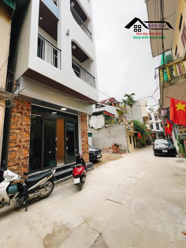 Nhà 4 Tầng Thang Máy, Ngõ Rộng 65m² Trần Lãm, Thái Bình - Giá 4.5 Tỷ