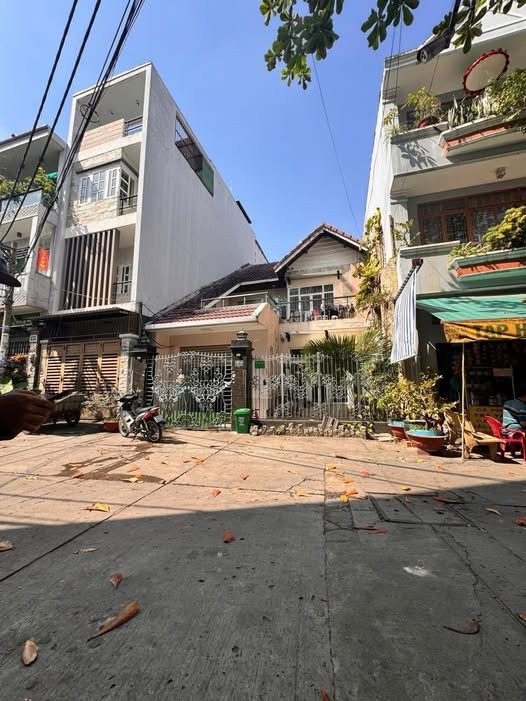 Nhà riêng Bình Tân 160m² - 2 Sổ hồng sẵn, ô tô vào tận nhà!