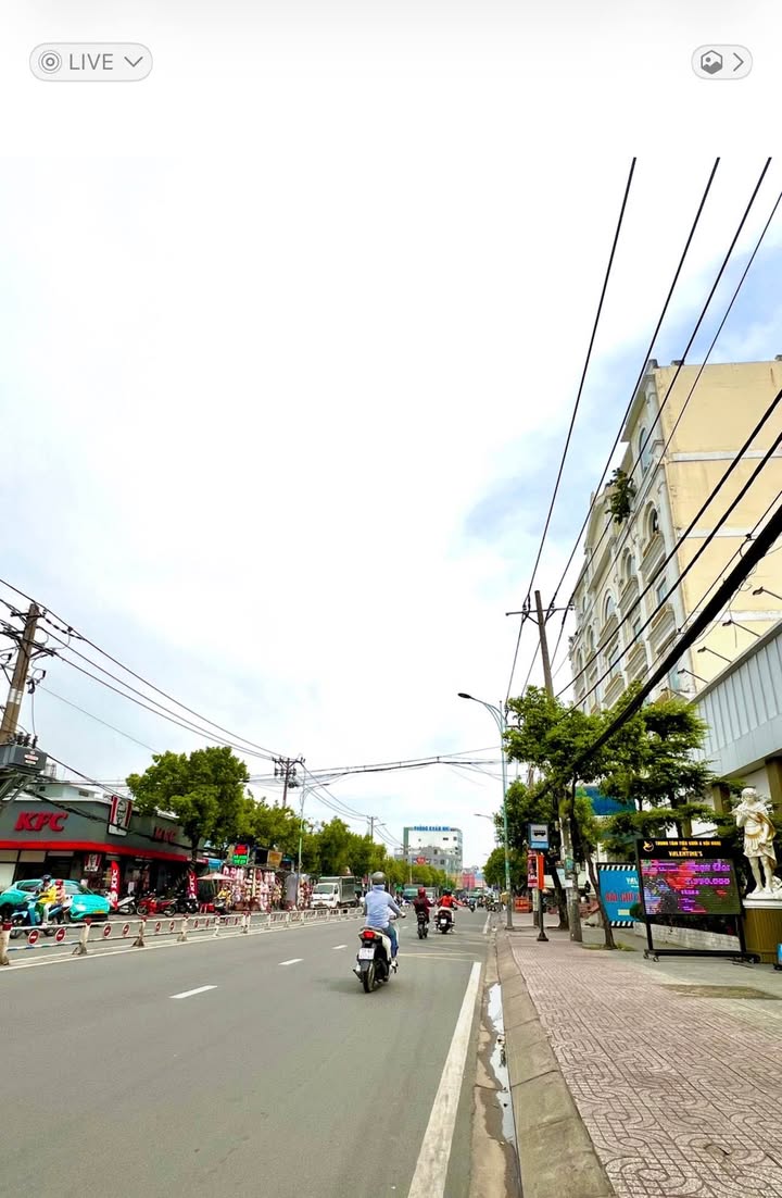 Nhà 3 Tầng Lê Văn Quới, Tân Phú - 104m², 2 Căn Riêng Biệt, Giá 7 Tỷ