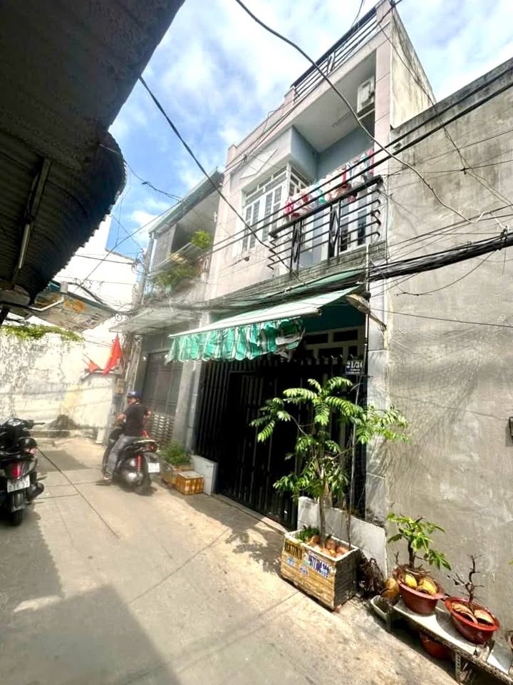 Nhà riêng Bà Điểm, Hóc Môn 40m² - Ô tô vào tận nhà, sẵn sàng ở ngay!