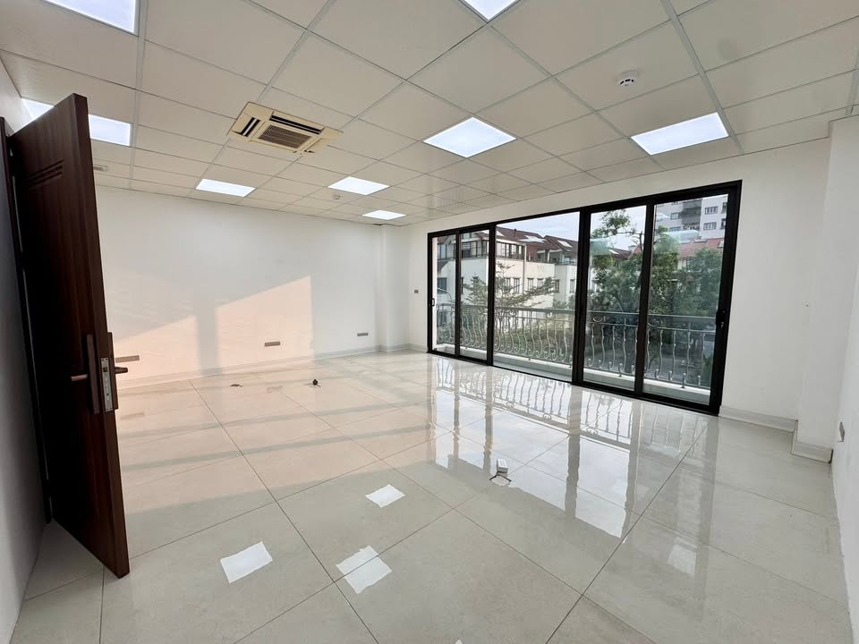 Văn Phòng 100m² Cạnh Keangnam - 3 Phòng Riêng, View Thoáng